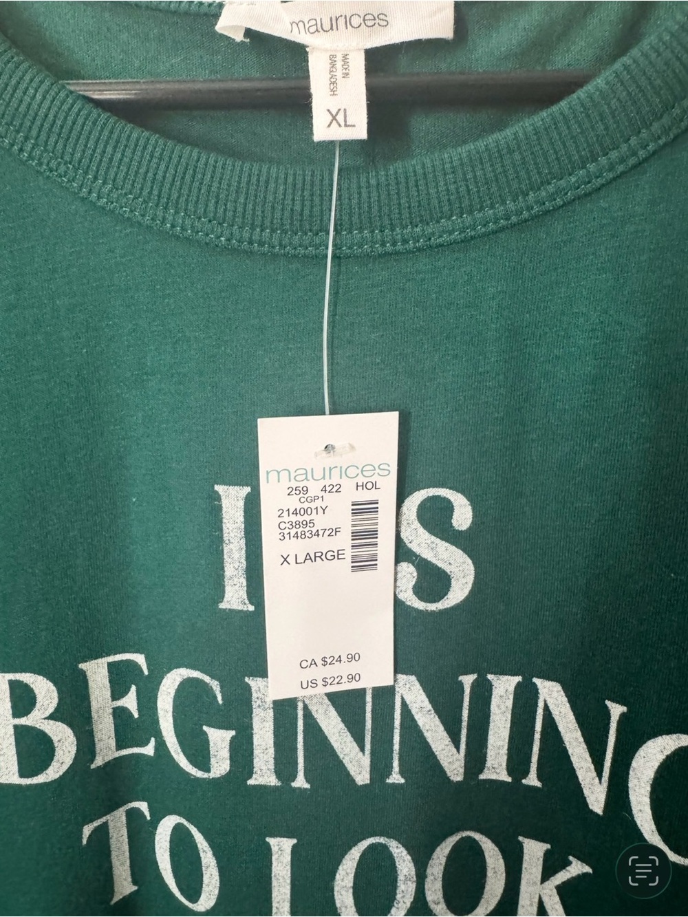 Emerald Green “It’s Beginning to Look Like Cocktails” Graphic Tee | Size: XL - Picture 3 of 5